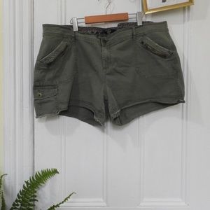 Green Khaki Shorts - Maurices Sz 24